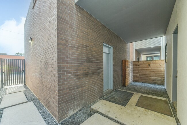 Photo - 2518 Mason St