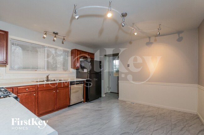 Photo - 2415 Cambridge Dr