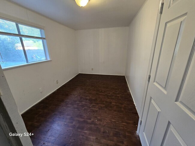 Photo - 755 Doucette Ave