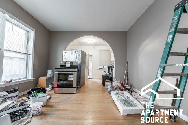 Photo - 907 W Belmont Ave Unit 3F