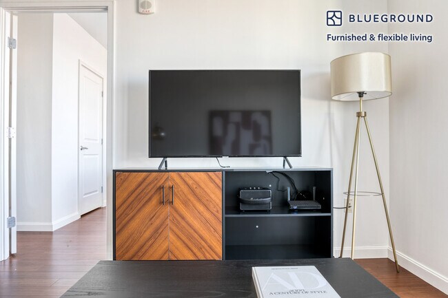 Photo - 100 Landsdowne St Unidad FL18-ID586