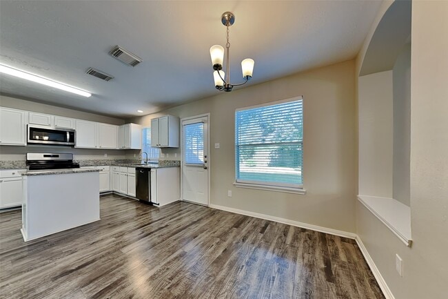 Photo - 31110 Silver Village Dr