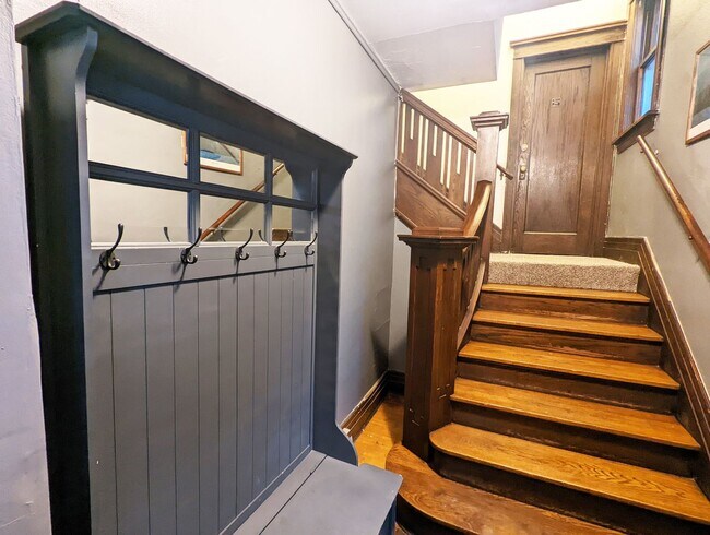 Photo - 5348 London Rd Unit 5348 London Road - Upper