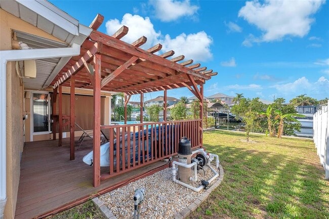 Photo - 1012 Spindle Palm Way