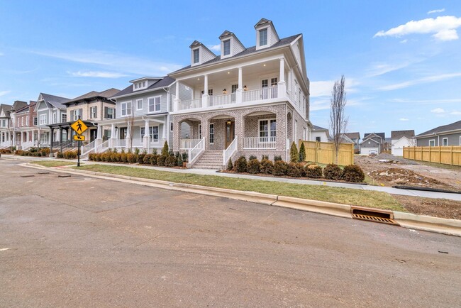 Photo - Luxury living in this brand new home - Franklin, TN