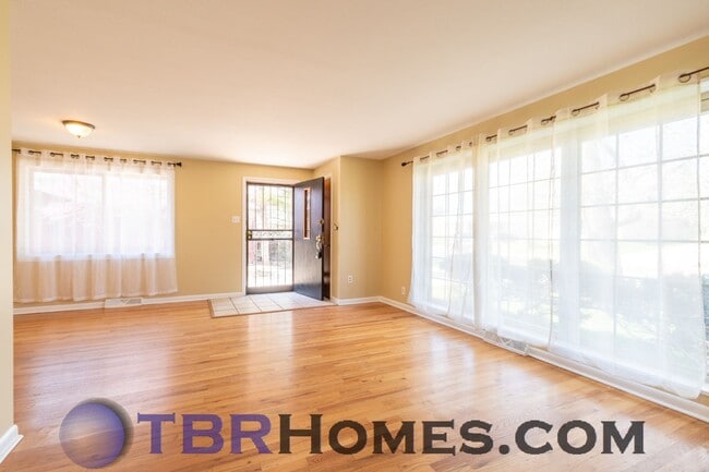 Photo - 180 Agate Way