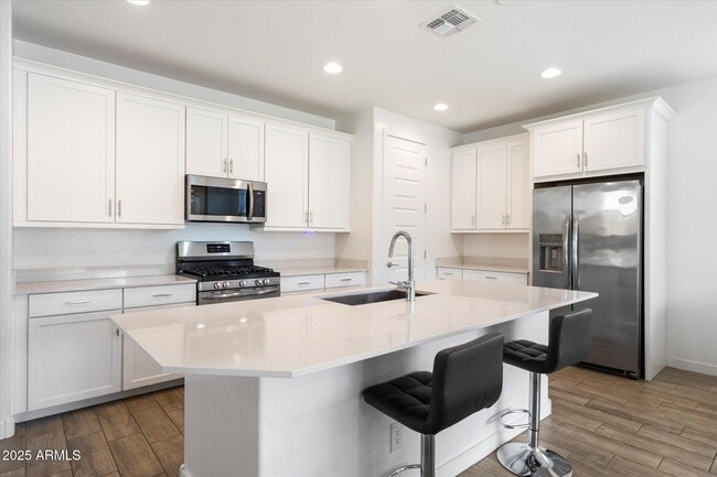 2539 W HIDALGO Ave  