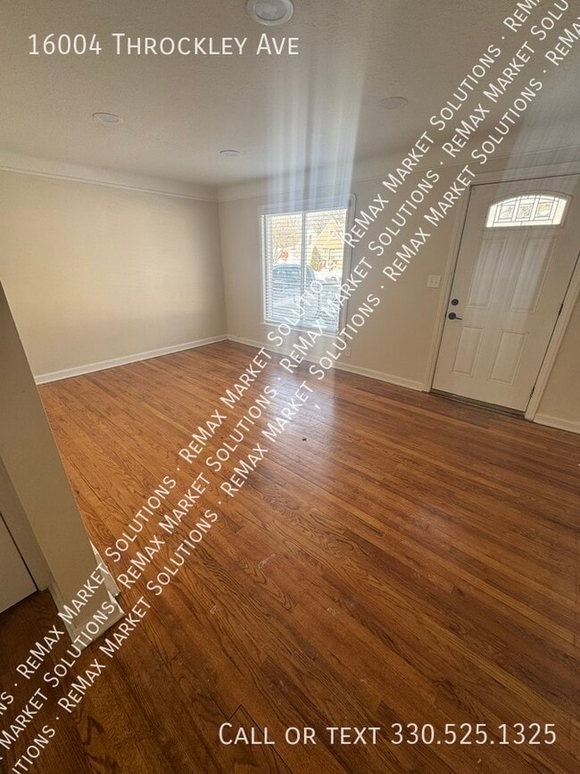 Photo - 16004 Throckley Ave