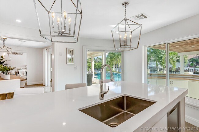 Photo - 904 Hyacinth Dr