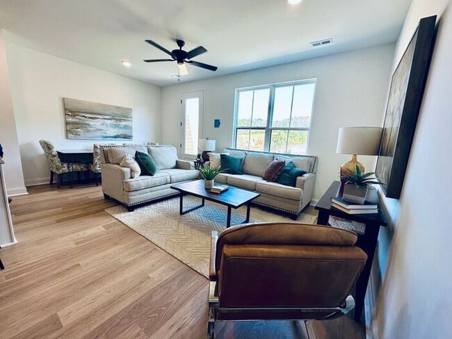 Photo - The Lily at Chapman Trace Now Offering Move-In Incentive!!!