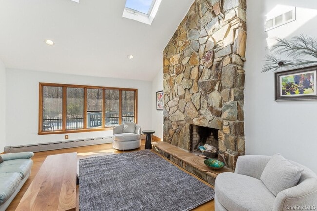 2905 Private Rd