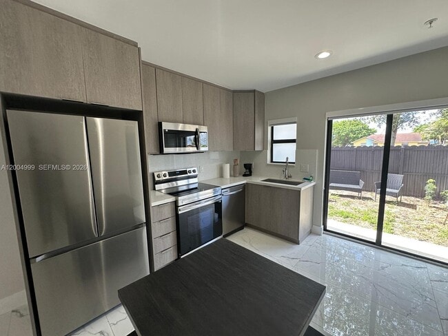 Photo - 19217 NW 37th Ave