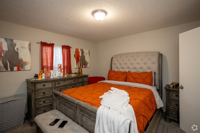 2BR,1BA - 896SF - Living Room