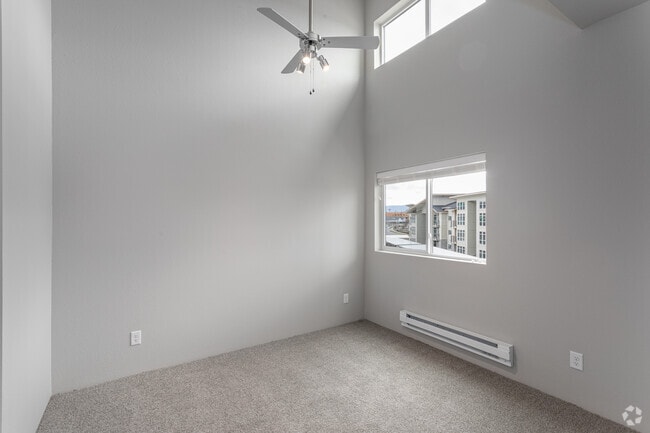 1BR, 1BA - 782SF