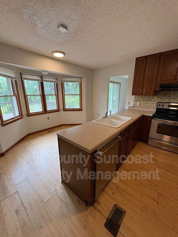 Photo - 2863 Government Farms Rd