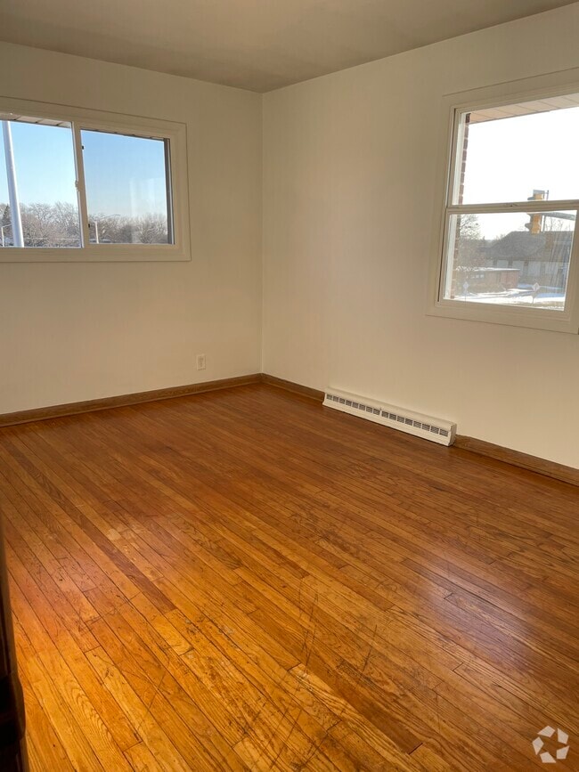 Building Photo - 4408 N 92nd St Unit #5 Rental