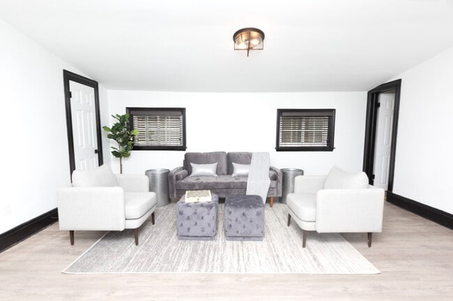 The Lyn at 608 Cathedral Street - The Lyn at 608 Cathedral Street Apartments