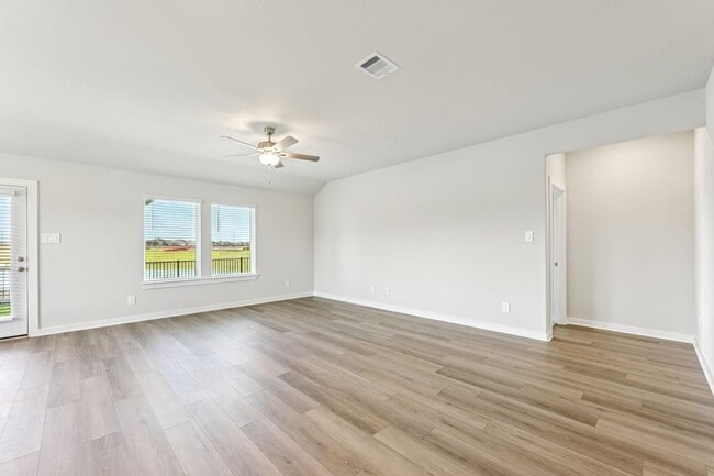 Photo - 5503 Bowquiver Ln