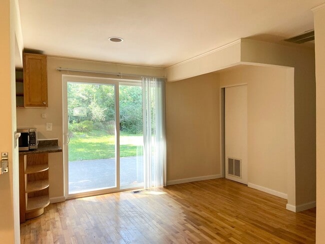 Photo - Charming 3 Bed 1.75 Bath Rambler in Eastgate