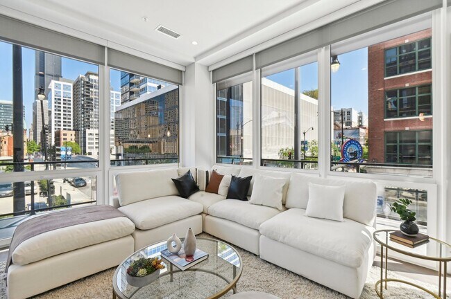 Photo - 812 W Adams St