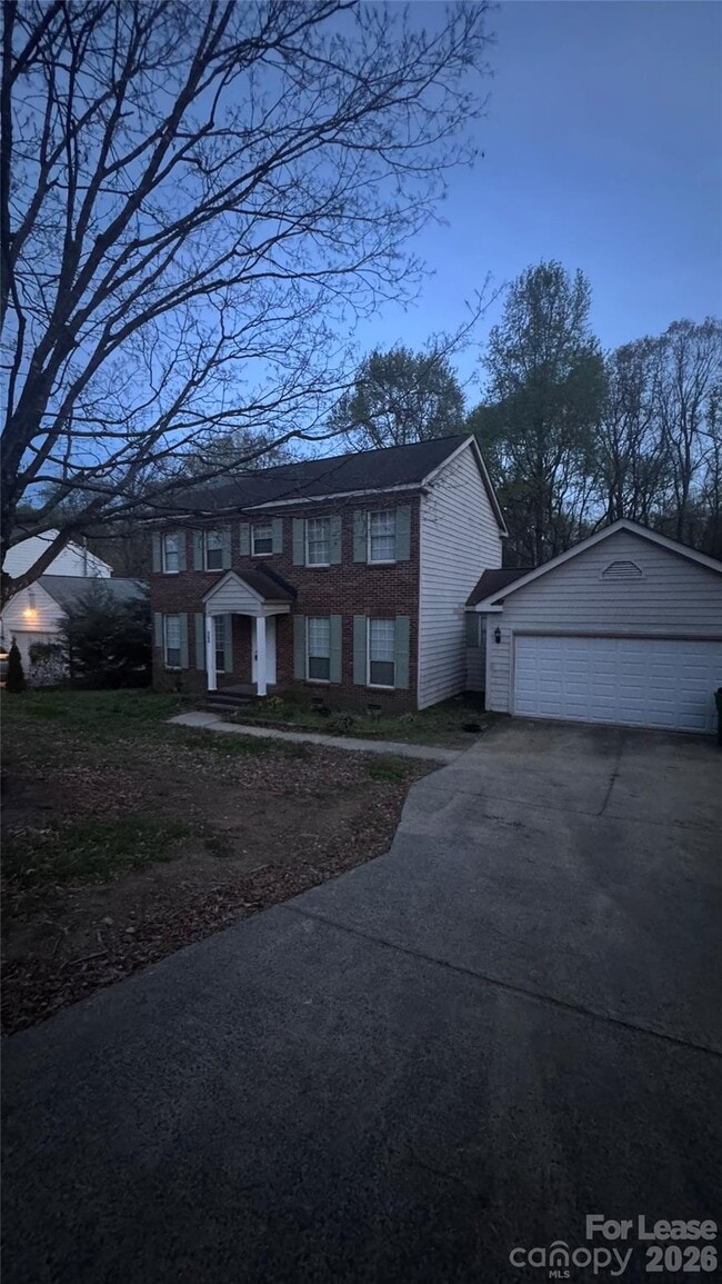 Photo - 2206 Killarney Pl