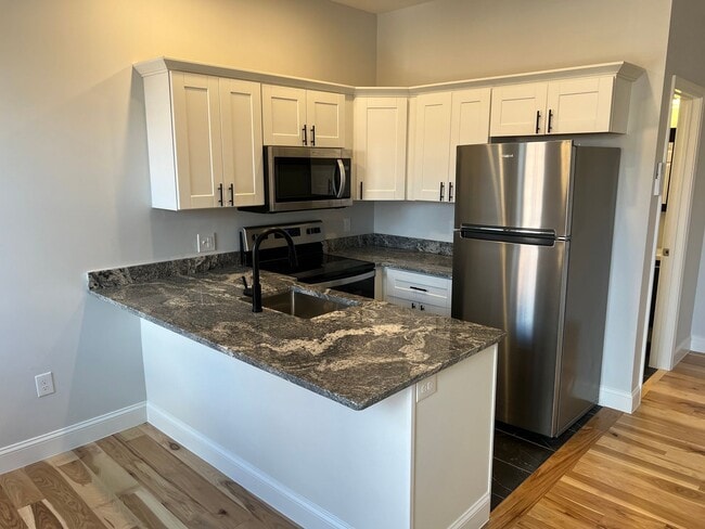 Building Photo - 20 Alfred St Unit 304