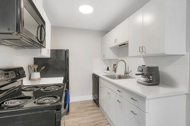 Photo - 1594 S Albion