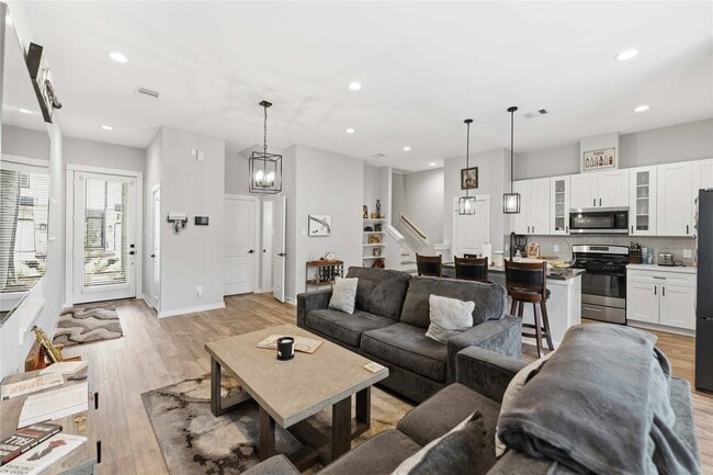 Photo - 417 Stonework Garden Ln