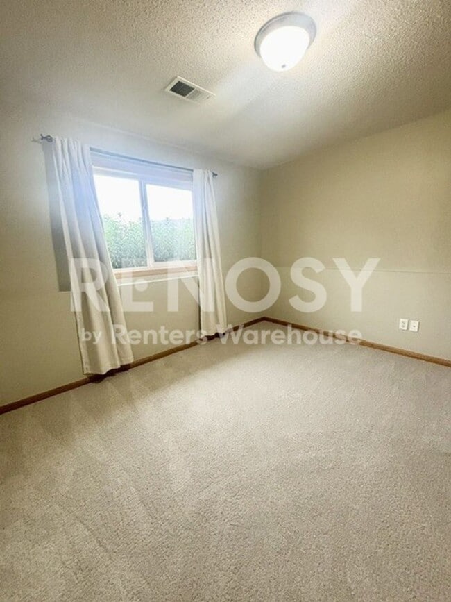 Photo - 605 SW 7th Ave