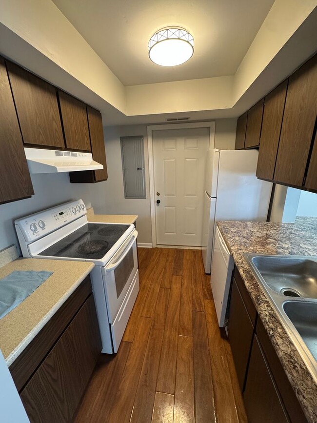 Photo - 5028 Woodmark Dr