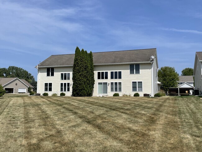 2032 River Point Ct