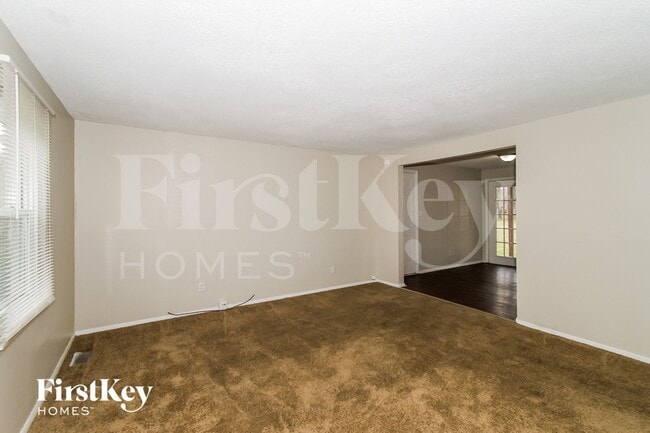 Photo - 1733 Mutz Dr