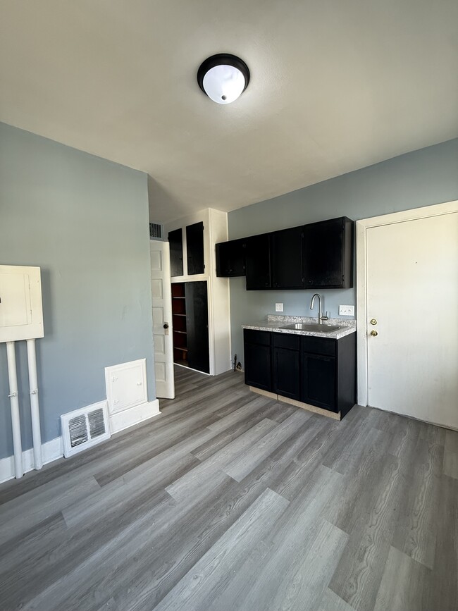 Photo - 215 E South St Unit 2