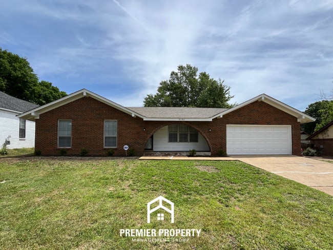 Building Photo - NEWLY RENOVATED 3BR/2BA in Whitehaven | Hardwood Floors, Fireplace & 2-Car Garage