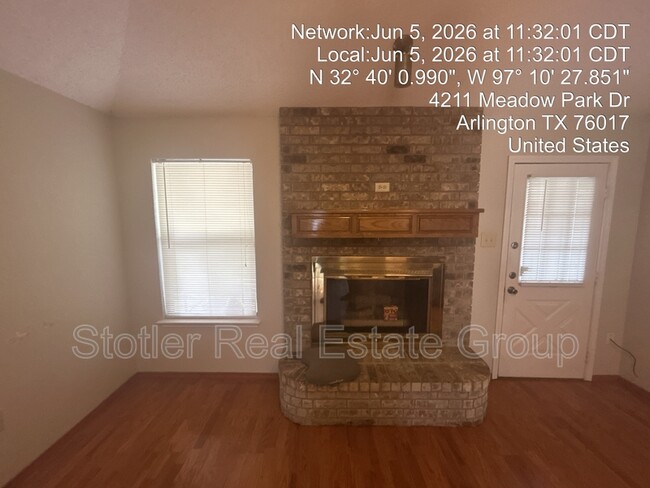 4211 Meadow Park Dr
