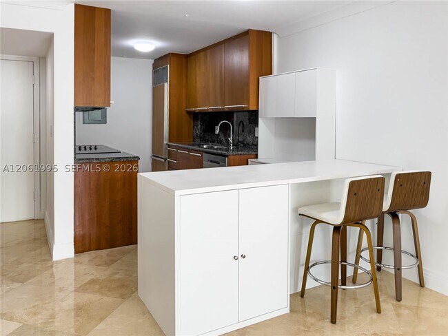 1670 Bay Dr E Unit 2D