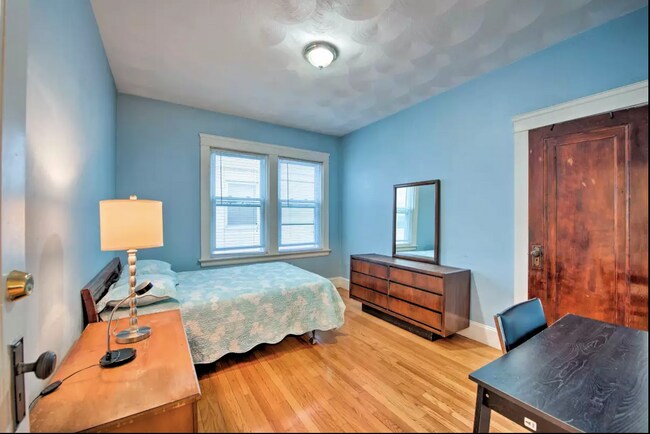 34 Pembroke Ave Unit 34