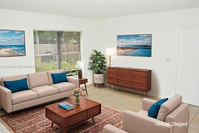 Building Photo - 1100 SW 4th Ave Unit 16c