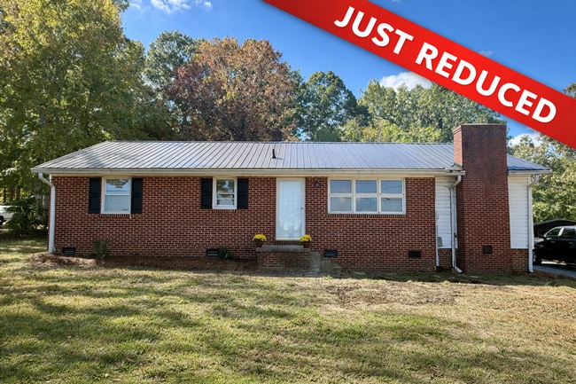 Building Photo - 3015 County Farm Rd