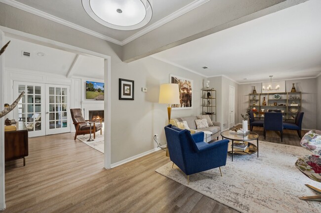 5119 Creighton Dr