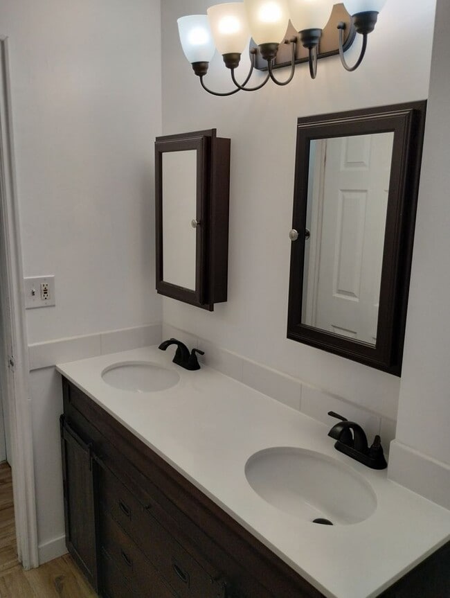 Photo - 3193 Meadowlark Dr Unidad Upstairs