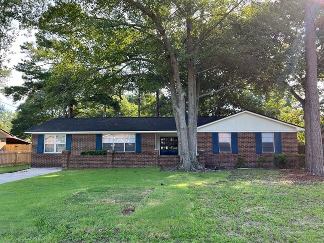 Building Photo - Brick Ranch in Columbia County