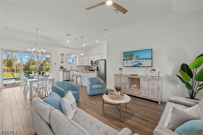 Photo - 154 SE 20th St