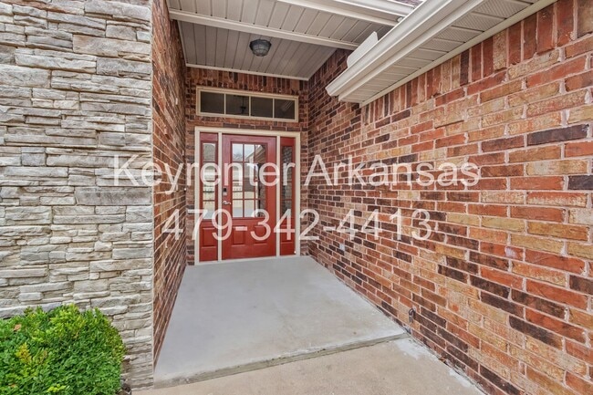 Photo - Wonderful home centrally located in Centerton with SOLAR - cut your electric bill down tremendously!