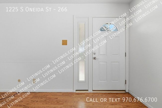 1225 S Oneida St