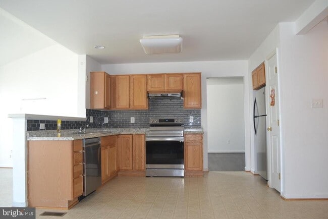 Photo - 5413 Silver Maple Ln