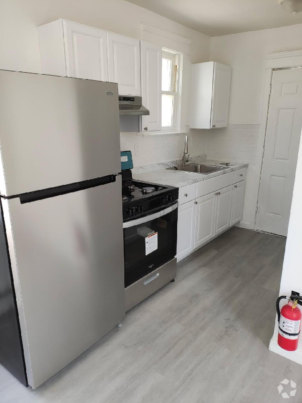 Building Photo - 738 Cortlandt St Unit 2 Rental