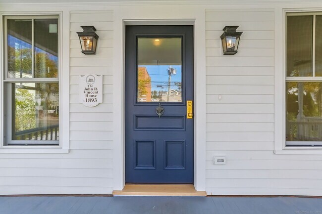 Photo - 134 Rowayton Ave