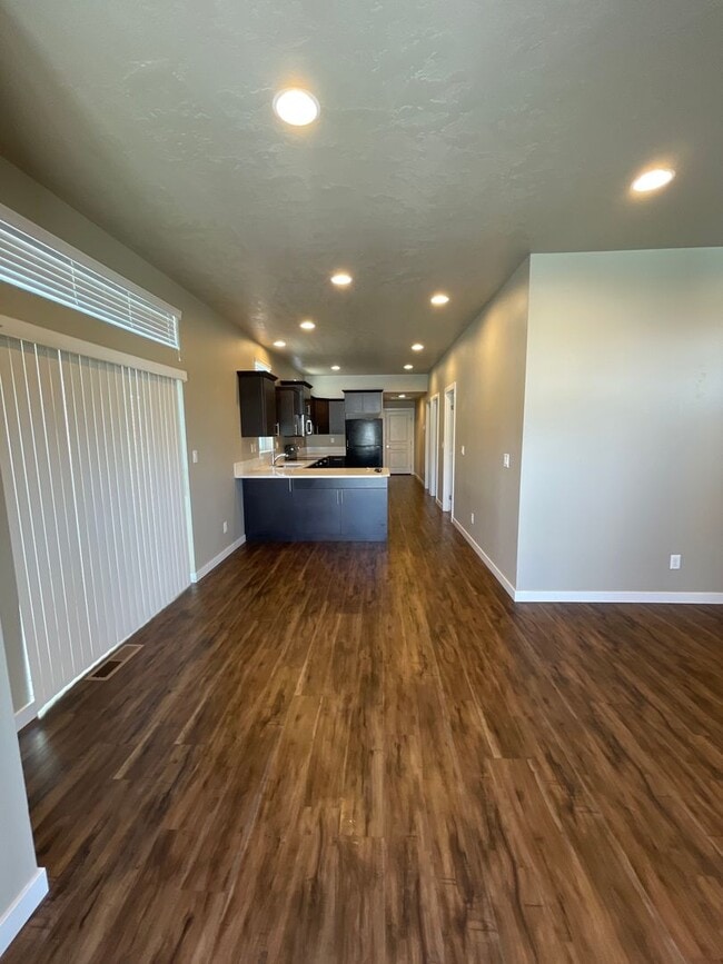 Photo - 2 Bedroom / 1 Bathroom Home Home in NE Bend