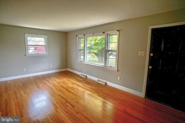 Photo - 101 Marbeth Ave